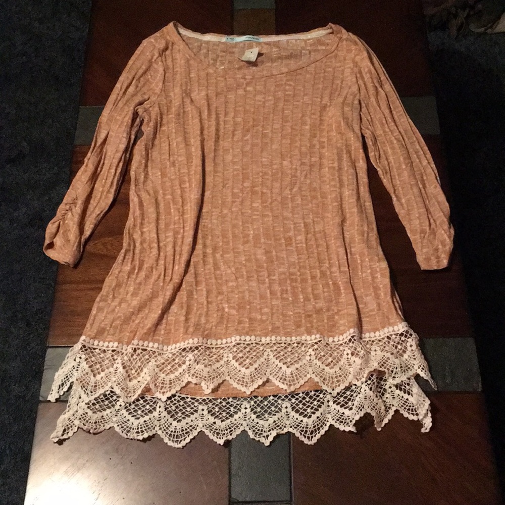 Quarter sleeve top. Brand new